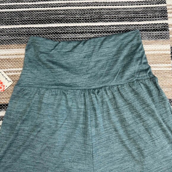 Free People Movement Sublime Rebound Shorts Relaxed Mid Rise Frosted Pine Small - Picture 6 of 14